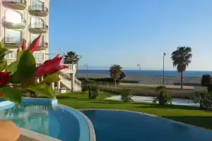Hotel Marechiaro, Destra