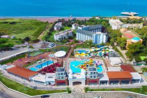 Club Aqua Plaza Hotel, Okurcalar