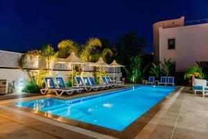 Via Farilya Hotel, Guendogan