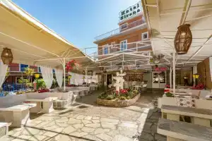 Sirena Beach, Gouvia