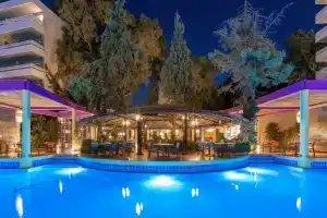 Dionysos Hotel, Ixia