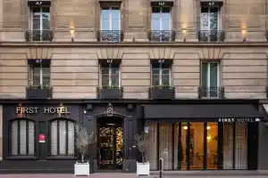First Hotel Tour Eiffel, Paris