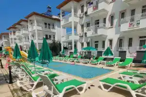 Hotel Dream Of, Side