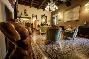 Hotel Henry's House, Syracuse