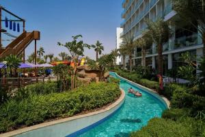 Centara Mirage Beach Resort, Dubai