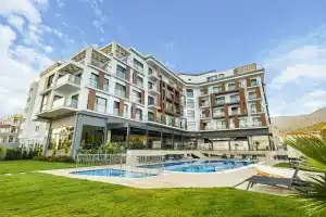 MAIA Luxury Beach Hotel & Spa, Guzelcamli