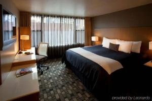 Staypineapple, Hotel Rose, Downtown Portland, Portland