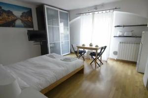 Italianway-Forcella, Milan