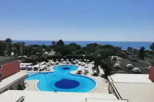 Insula Resort & Spa, Konakli