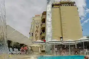 Hotel Valz, Velipoje