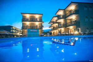 Royal Hotel and Suites, Polykhrono