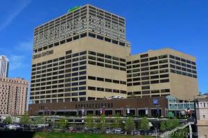 Holiday Inn Mart Plaza River North, an IHG Hotel, Chicago
