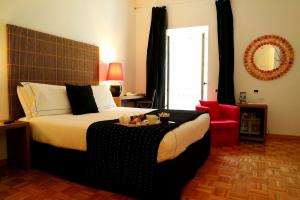Porto Valtravaglia - Hotels