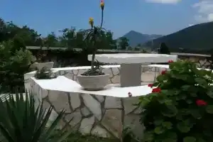 Villa Mirista, Luštica