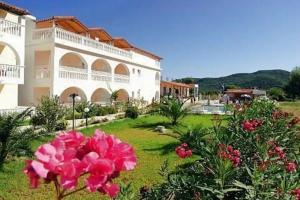 Hotel Plessas Palace, Alikanas