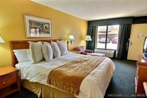 Days Inn & Suites by Wyndham Colonial, Williamsburg