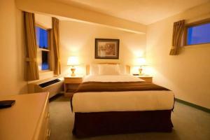 Coast Parksville Hotel, Parksville