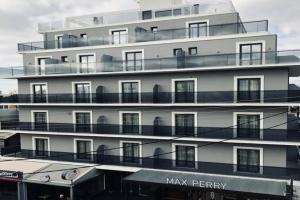 CHROMA FASHION ROOMS & APARTMENTS, Athens
