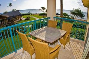 Waipouli Beach Resort F202, Kapaa