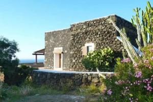 Dammuso "La Catalana", Pantelleria Village