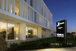 J Hotel, Torino