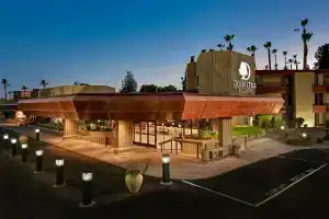 DoubleTree by Hilton Phoenix- Tempe, Tempe