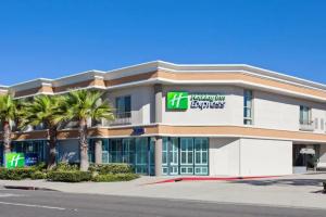 Holiday Inn Express Newport Beach, an IHG Hotel, Newport Beach