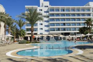 Bohemian Gardens Hotel, Protaras