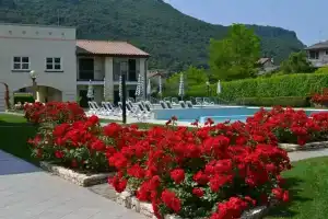 Residence Corte Delle Rose Apart-hotel, Garda