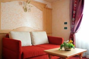 Al Posta Hotel 1899, Baselga di Pine