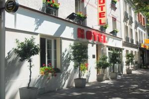 Arian Hotel, Paris