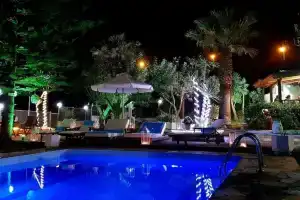 Villa Gala, Balion