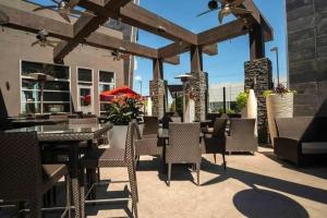 Sandman Hotel & Suites Winnipeg Airport, Winnipeg