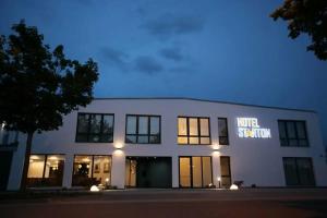 Hotel Starton am Village, Ingolstadt