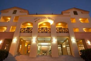 Samaina Port Hotel, Karlovasi