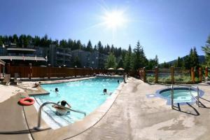 Tantalus Resort Lodge, Whistler