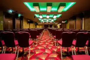 Holiday Inn London Kensington High St., an IHG Hotel, London