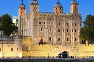 DoubleTree by Hilton Hotel London - Tower of London, London