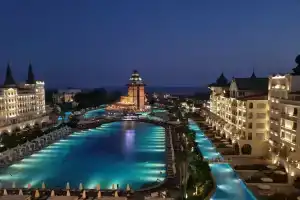 Titanic Mardan Palace, Lara