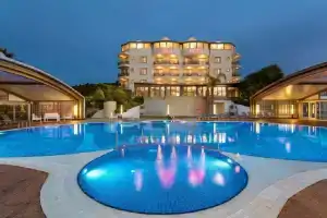 Sisus Hotel, Cesme