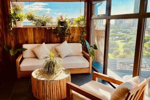 Hotel La Croix, Honolulu