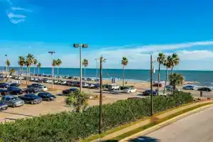 Beachfront Palms Hotel, Galveston