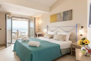 Punta Secca - Hotels
