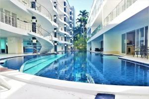 Sunset Plaza Karon Beach by PHR, Karon