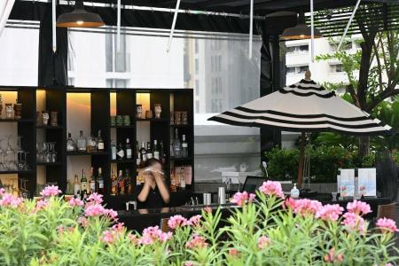Mövenpick Sukhumvit 15 Bangkok - SHA Extra Plus Certified - 38