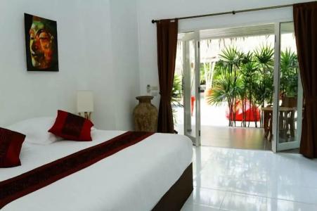 The White Cottage - 55