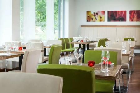 Park Inn by Radisson Frankfurt Airport - 88