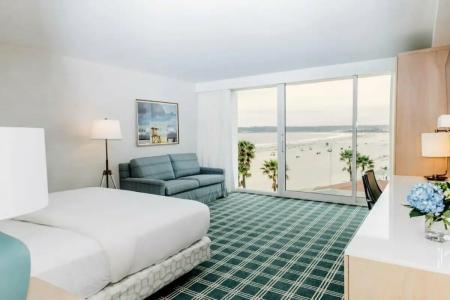 del Coronado, Curio Collection by Hilton - 90