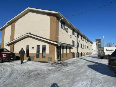 Super 8 by Wyndham Bismarck - 12