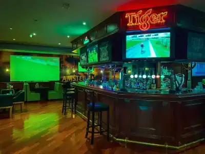 Mövenpick & Apartments Bur Dubai - 46